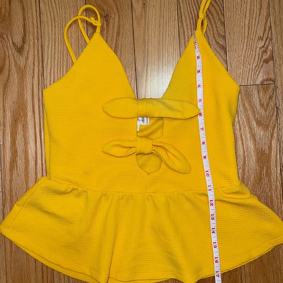 Yellow top - Picture 4 of 4
